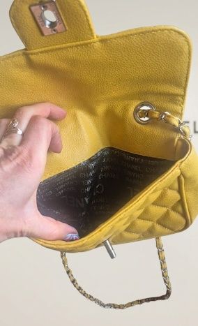 Ексклюзивна Сумка Chanel Flap Bag у Рідкісному Жовтому Кольорі та Особливому Виконанні