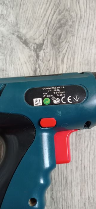 Шуруповерт б.у .