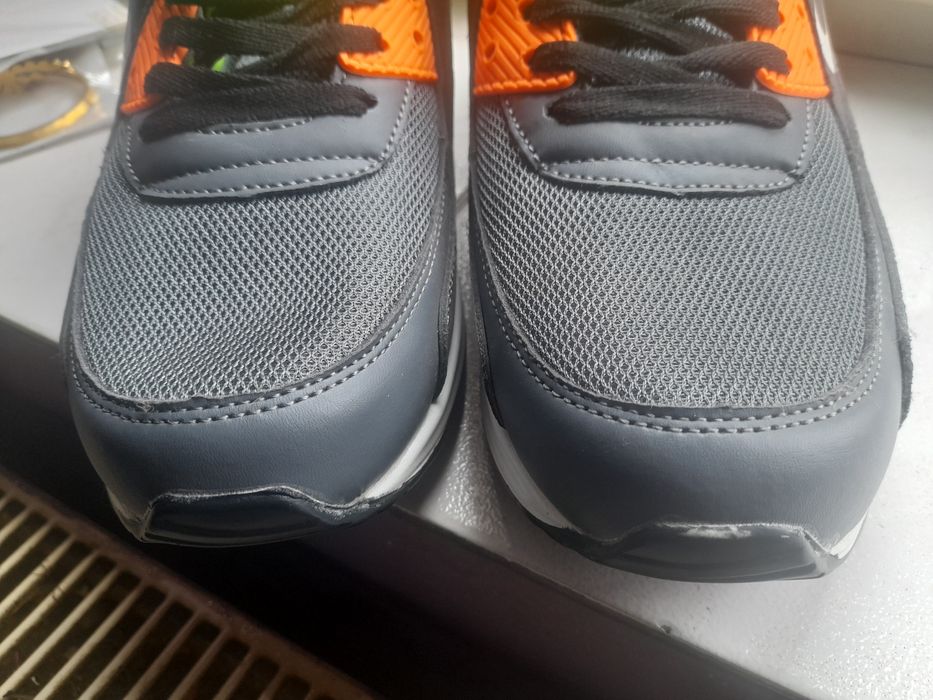 Nowe buty sportowe roz 44