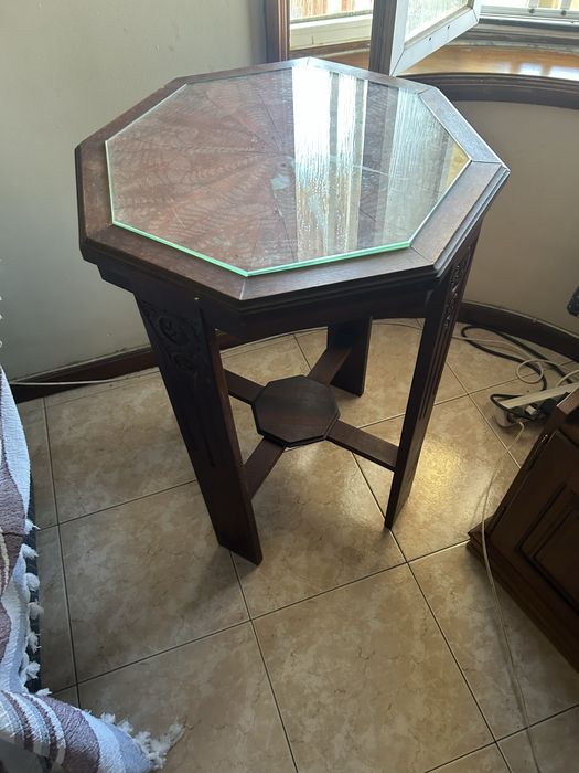 Movel classico de tampo hexagonal
