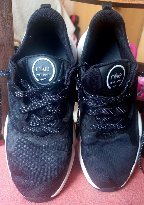 Кроссовки Nike 400