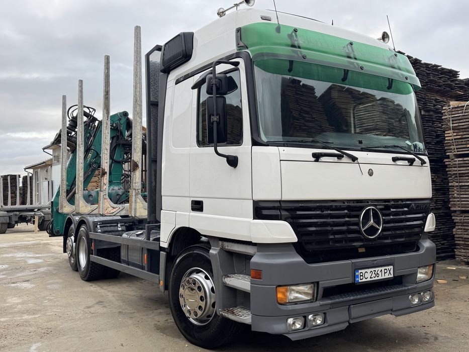 Мерседес лісовоз маніпулятор