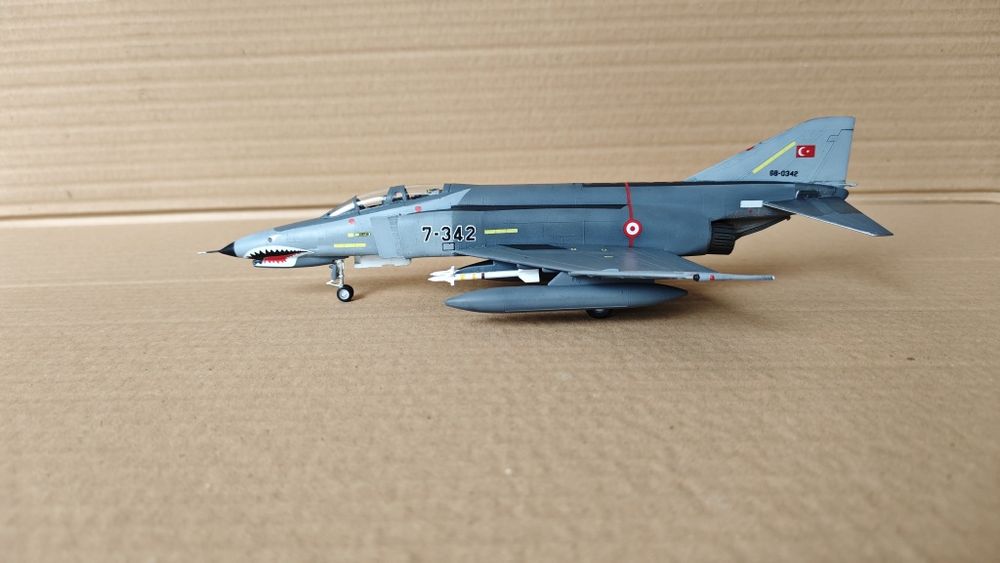 Сборная модель самолета 1:72 F-4E Phantom II