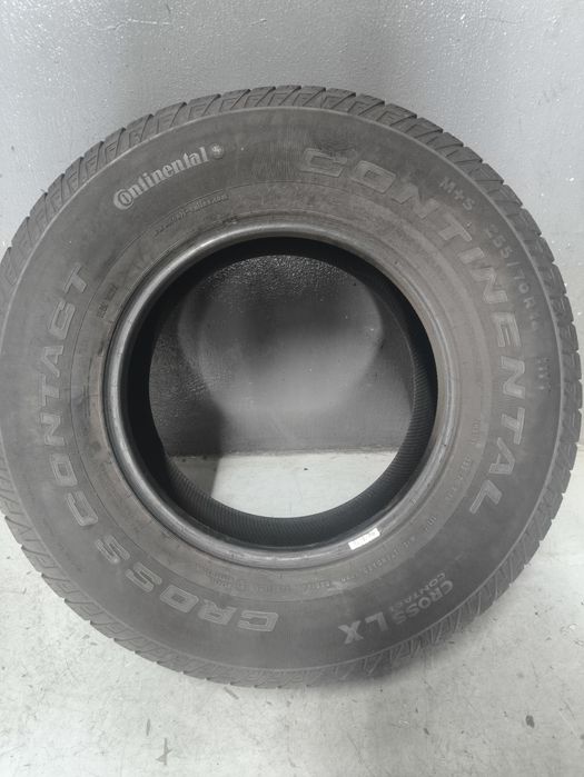 Pneus Continental Crosscontact 255/70R16