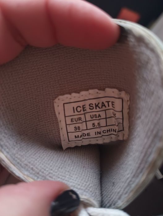 Łyżwy figurowe białe