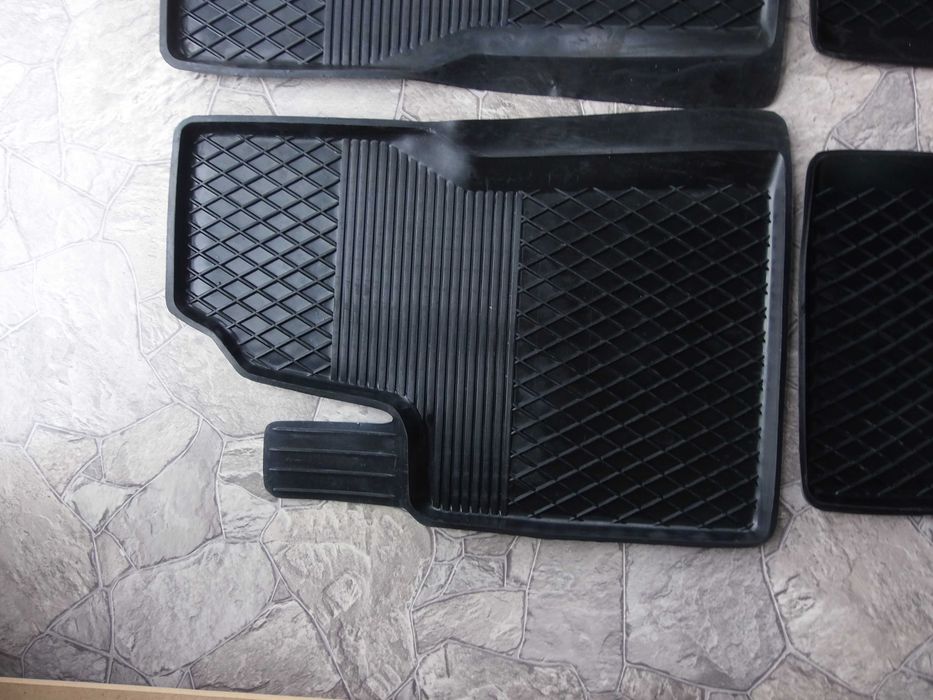 Dywaniki Gumowe Wycieraczki Korytka Fiat Panda Seicento Cinqecento