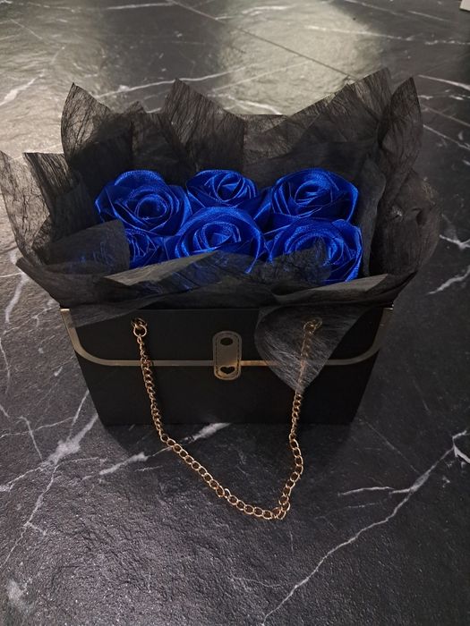 Wieczne róże,  boxy