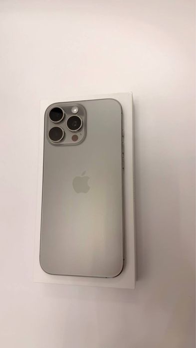 iPhone 16 Pro Max 256GB Natural Titanium,.