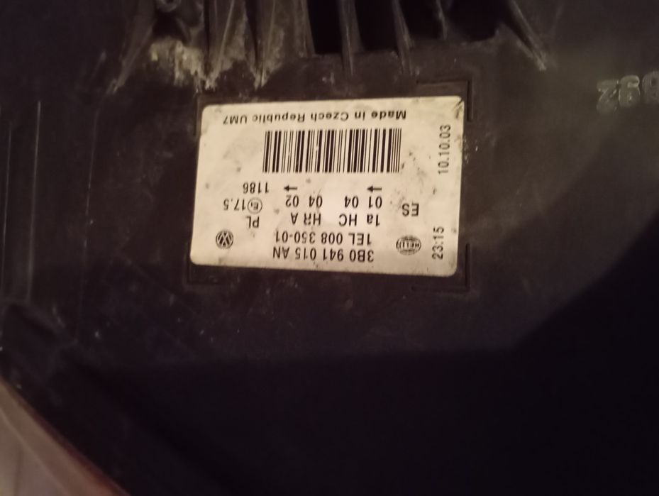 Lampy z silniczkami  przednie pasat 1.9 tdi2003