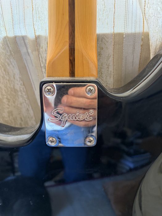 Squier CV 70s Jaguar LRL  BK.