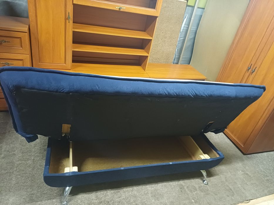 Wersalka .kanapa. Transport.