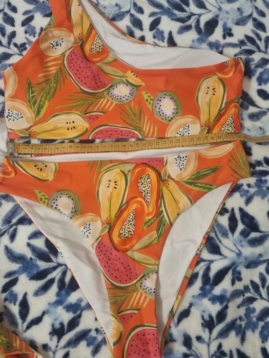 Купальник                          .