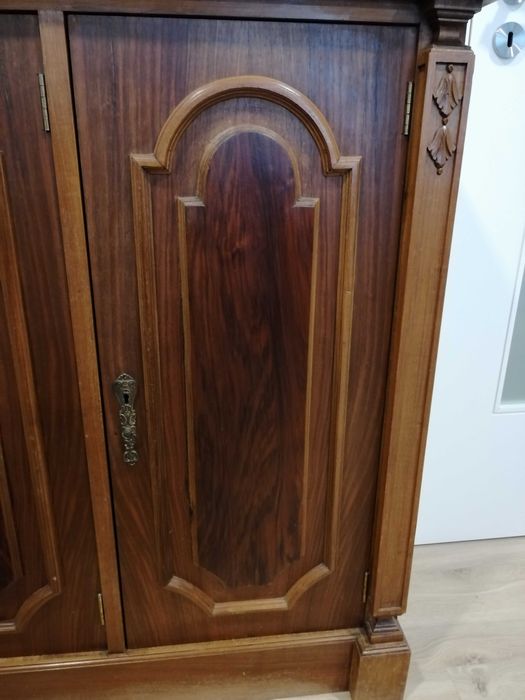 aparador em madeira (2)