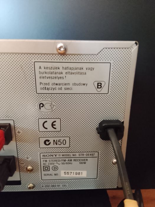 Amplituner SONY  5.1.   180W