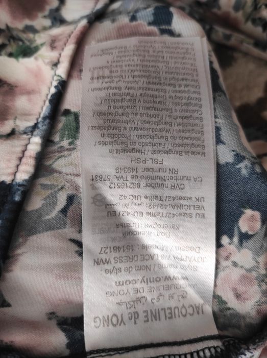 Sukieneczka z kwiatowym printem odo Jacqueline de Yong