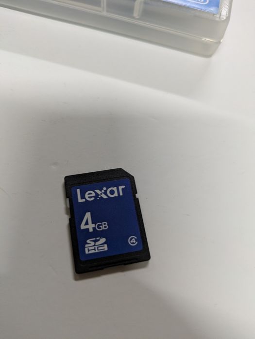 Nintendo 2DS (Super Mario Bros.2)
Super Mario Bros.2) pré instalado
Ca