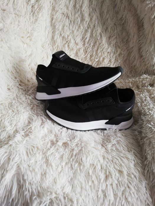 buty adidas 38 2/3 buty Adidas 38 2/3 czarne EE7159