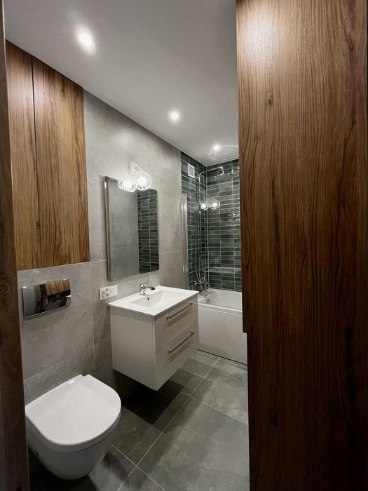 Sprzedam 3pokojowe mieszkanie 46mkw. ul. Łukasiewicza 9, piąte piętro.