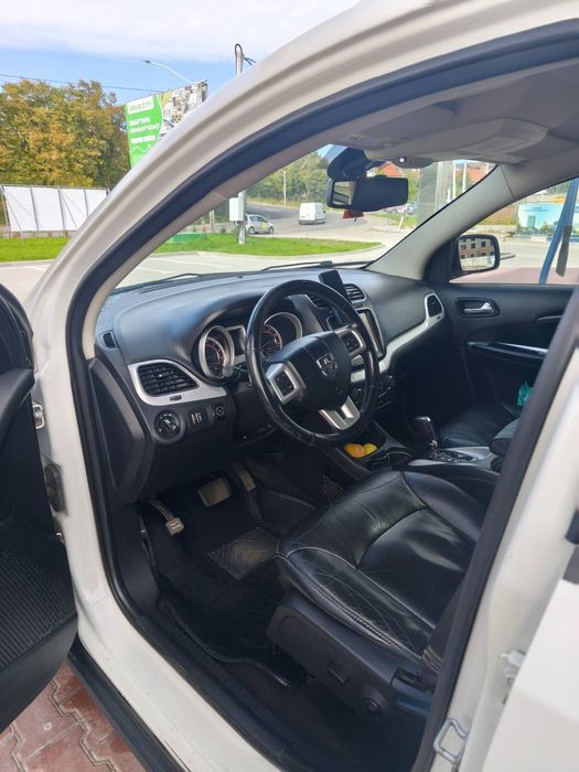 Продам Dodge Journey