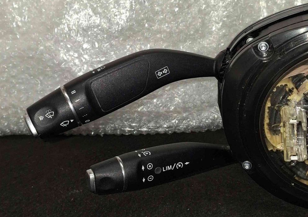 Conjunto / Manetes de Luzes e Limpa Vidros A24690017119051 - MERCEDES-BENZ CLA Coupé