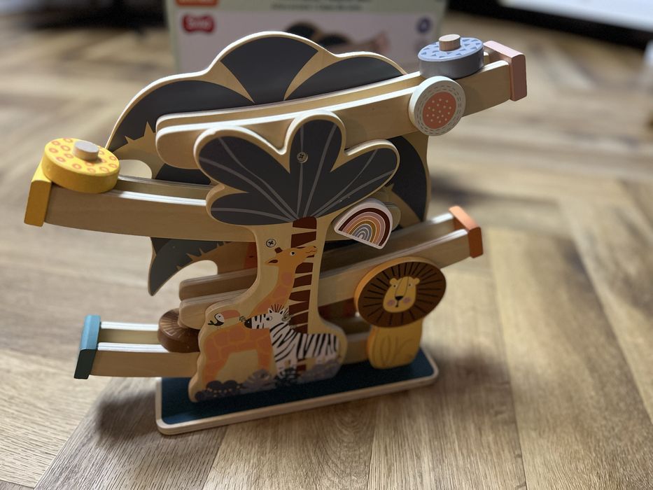 Kulodrom. Drzewko drewniane marki smiki, jak nowe.