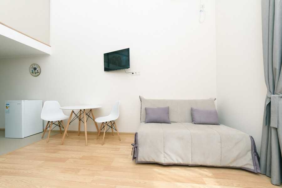 Здам подобово стильні дворівневі апартаменти, біля метро Берестейська.