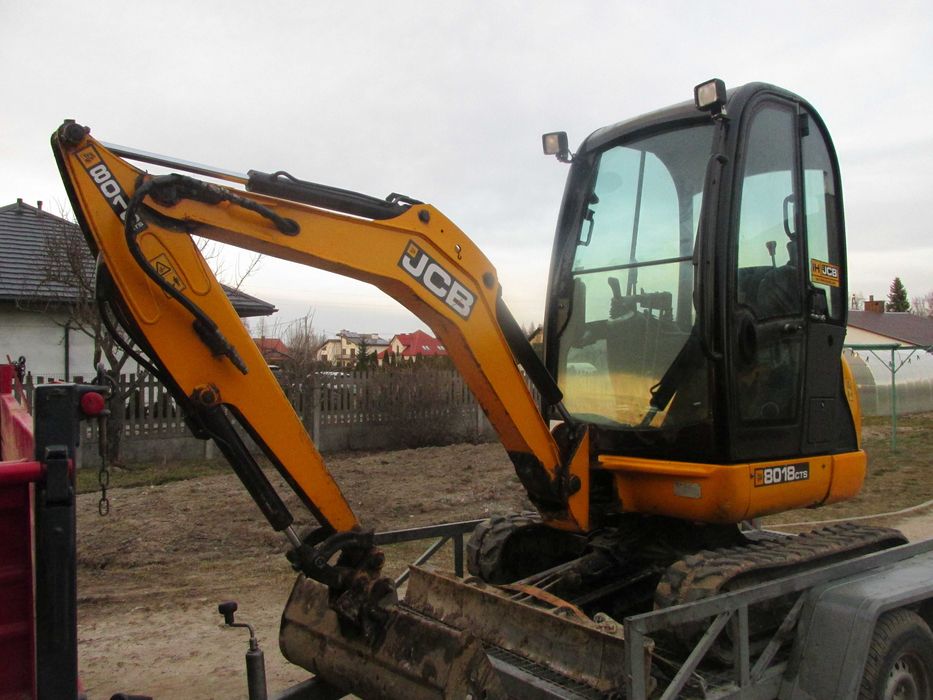 mini koparka JCB 8018