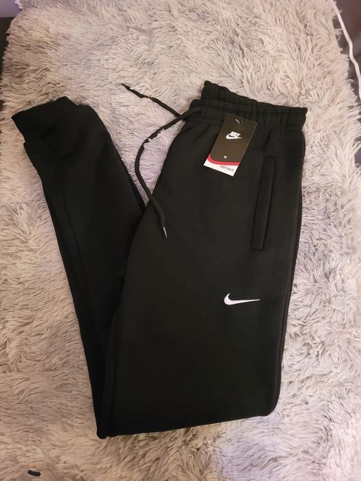 Spodnie dresowe męskie ocieplane logo wyszywane Nike łyżwa!