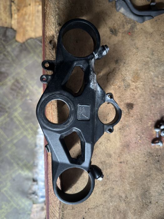 Траверса верхня Honda cbr 1000 rr 2008-2016