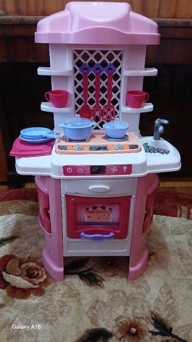 Кухня дитяча іграшки.