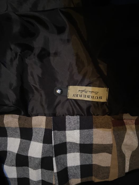 Продам зипку burberry