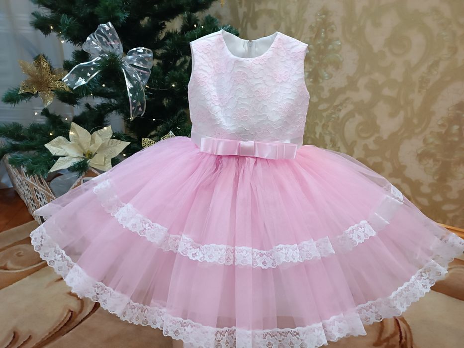 Нарядна сукня для дівчинки
