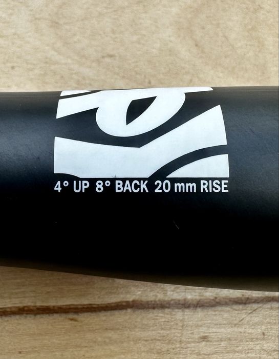 Guiador Race Face Sixc Carbon 31.8 MTB Handlebar - 3/4" Rise
