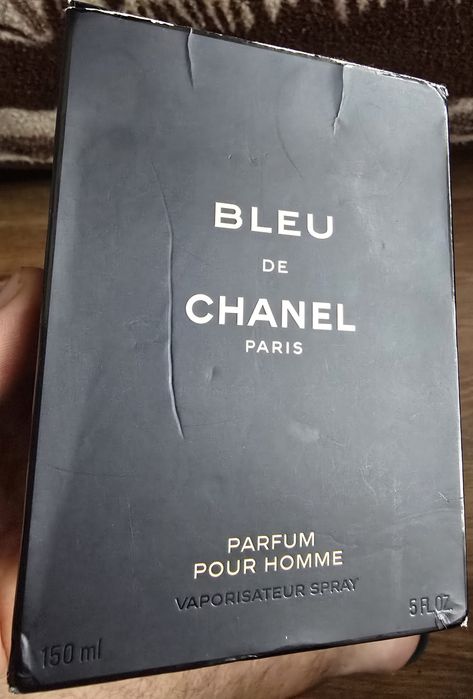 Puste flakony po markowych perfumach