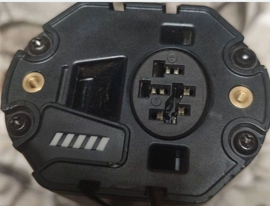 Ładowarka Bosch 36v 4A
