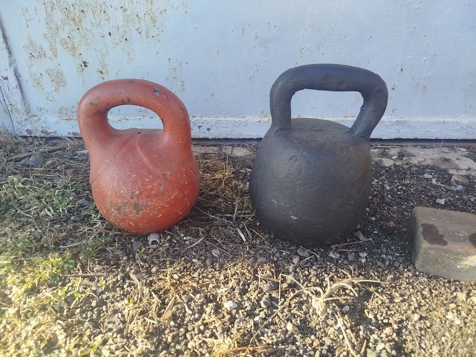 Гири 16 кг., 24 кг., 32 кг.,Гриф Динамо, гантели цельные и разборные.