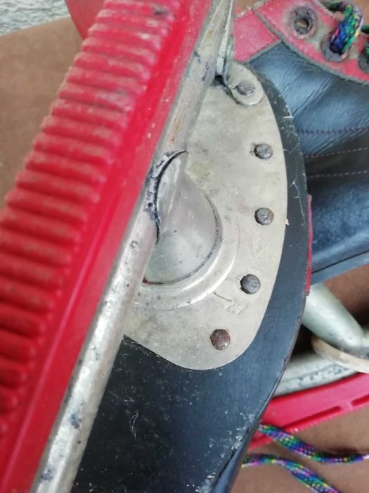 Łyżwy hokejowe z butami z PRL rozmiar 42