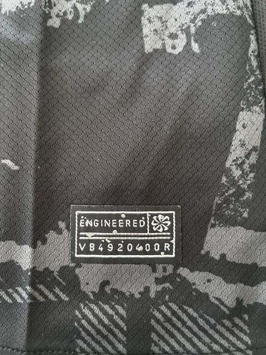 Camisola Chelsea 24/25 alternativa