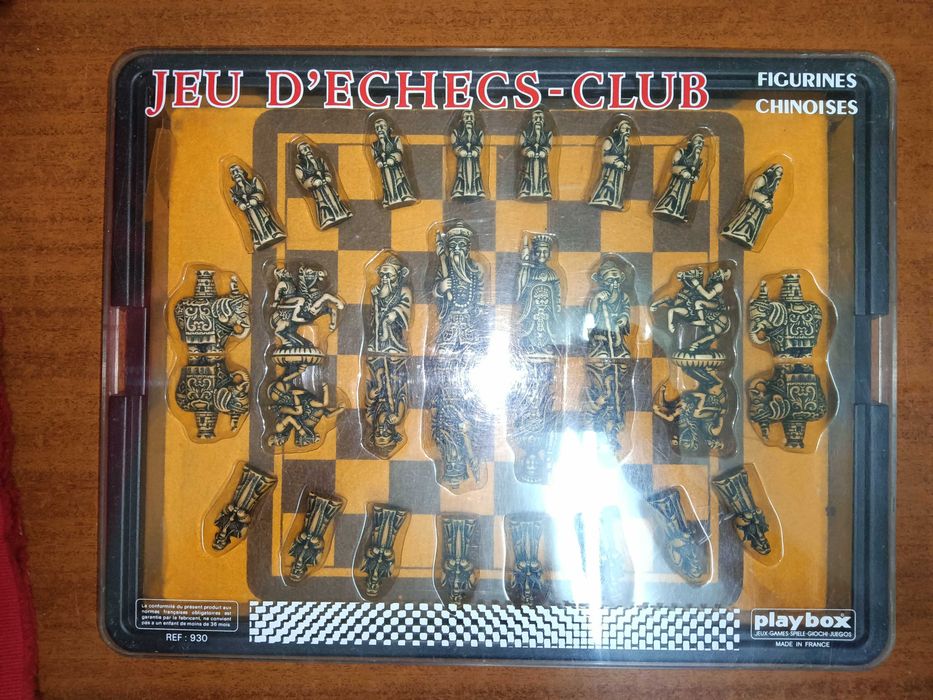 Jogo de Xadrez  Playbox (Anos 80) – Figurinas Chinesas