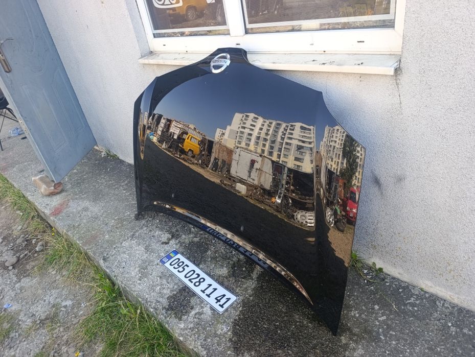 Капот Альмера Тіно Nissan Almera Tino