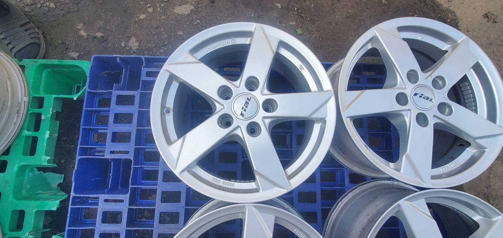 Диски 5 112 R16 Volkswagen VWAG 6,5J ET33, ET42, Rial Germany ЦО 57,1