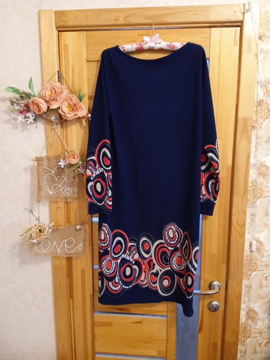 Сукні жіночі,кофти,піджаки