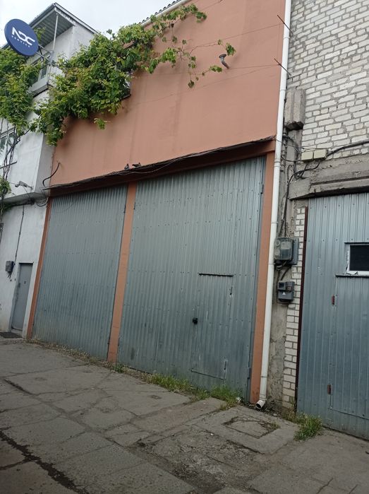 Продам двоповерховий гараж