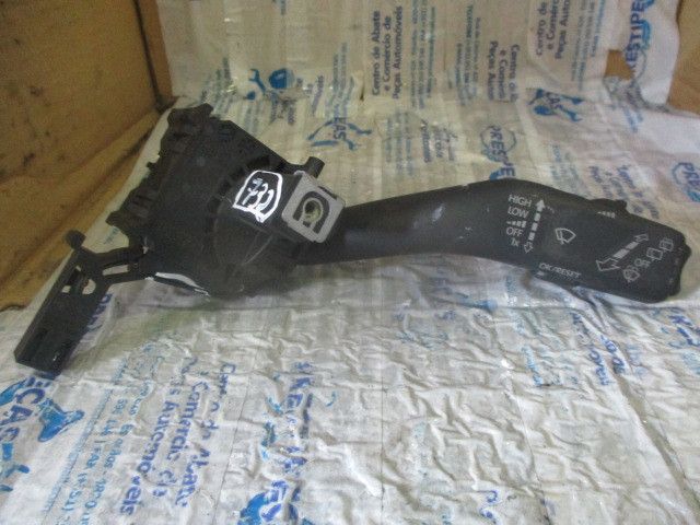 Conjunto / manetes de luzes e limpa vidros VOLKSWAGEN Golf V (1K1)