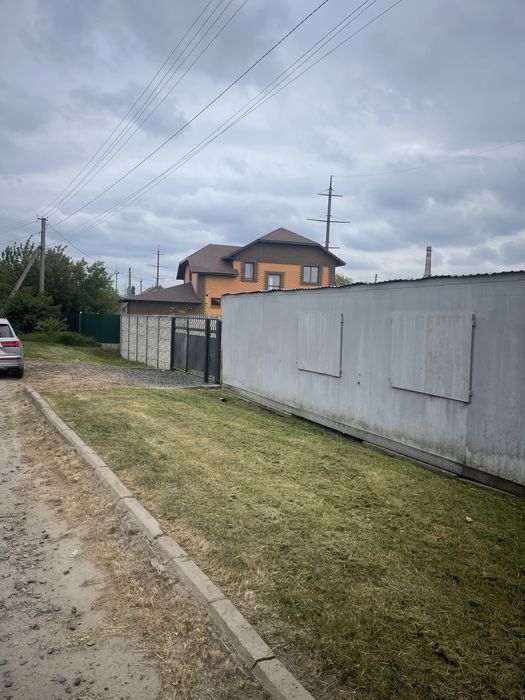 Участок 0,18 га , огражденный , конечная остановка троллейбуса ГРЛ