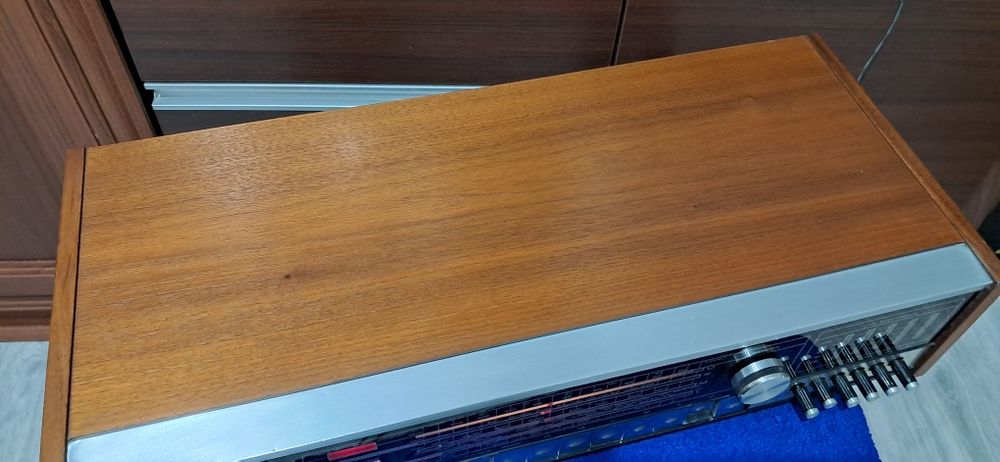 Radio universum vt-2347