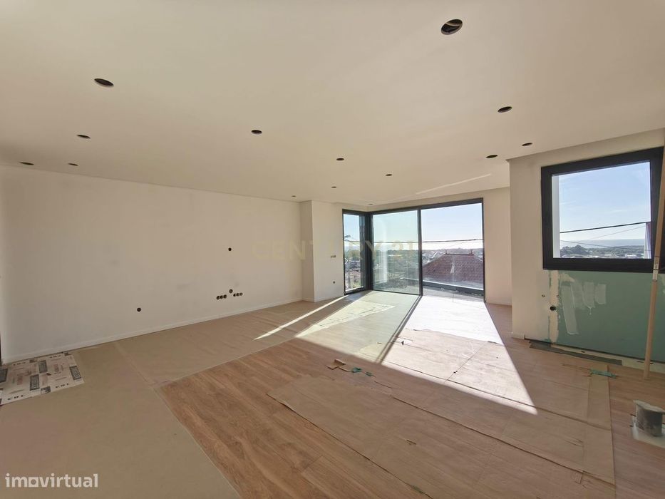 Casa em Construção em Braga, Esposende - 3 Quartos e Garagem