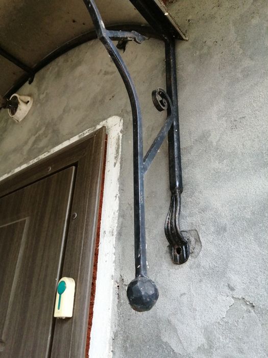 Дашок кований (навіс,козирьок) для вхідних дверей