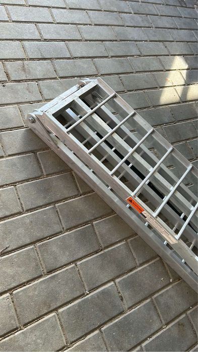 Rozkładany trap najazd motocyklowy