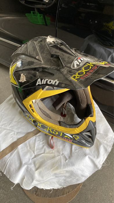 Capacete motocross Airoh